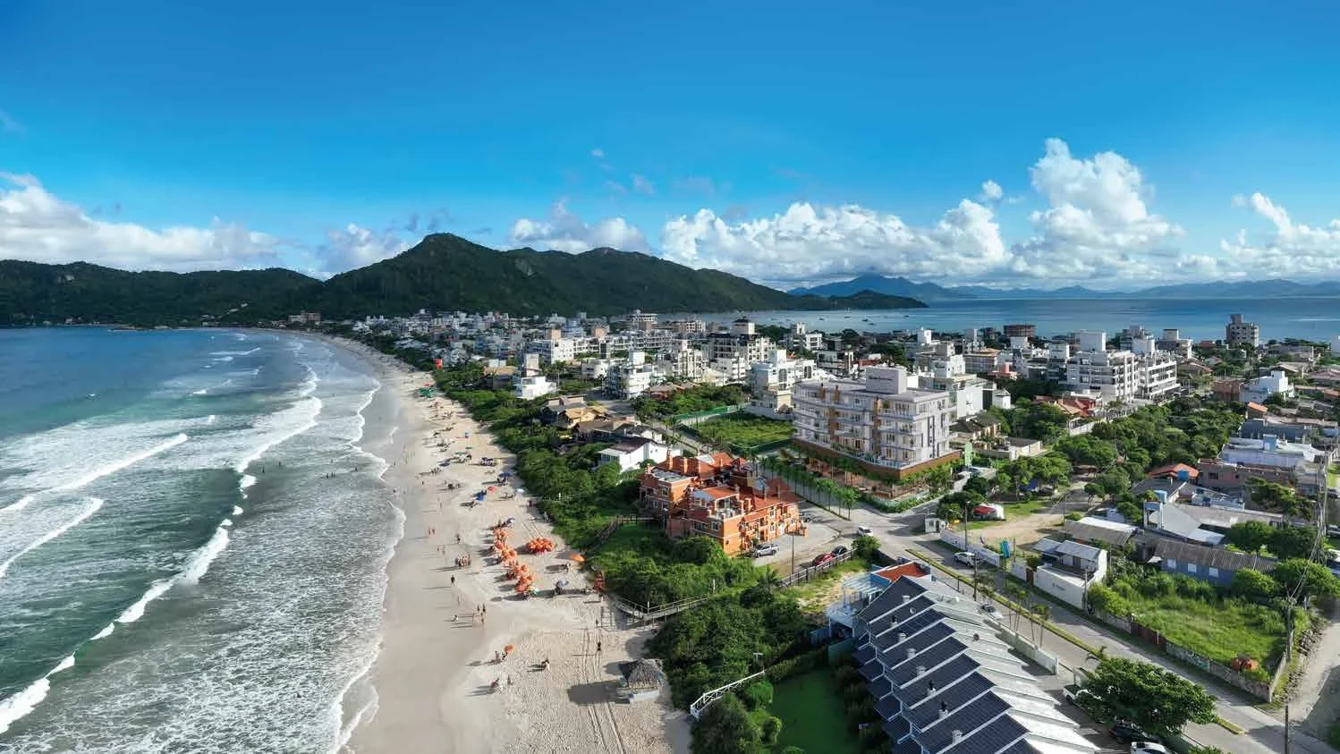 Paisagem de Mariscal, em Bombinhas — acervo oficial Stein